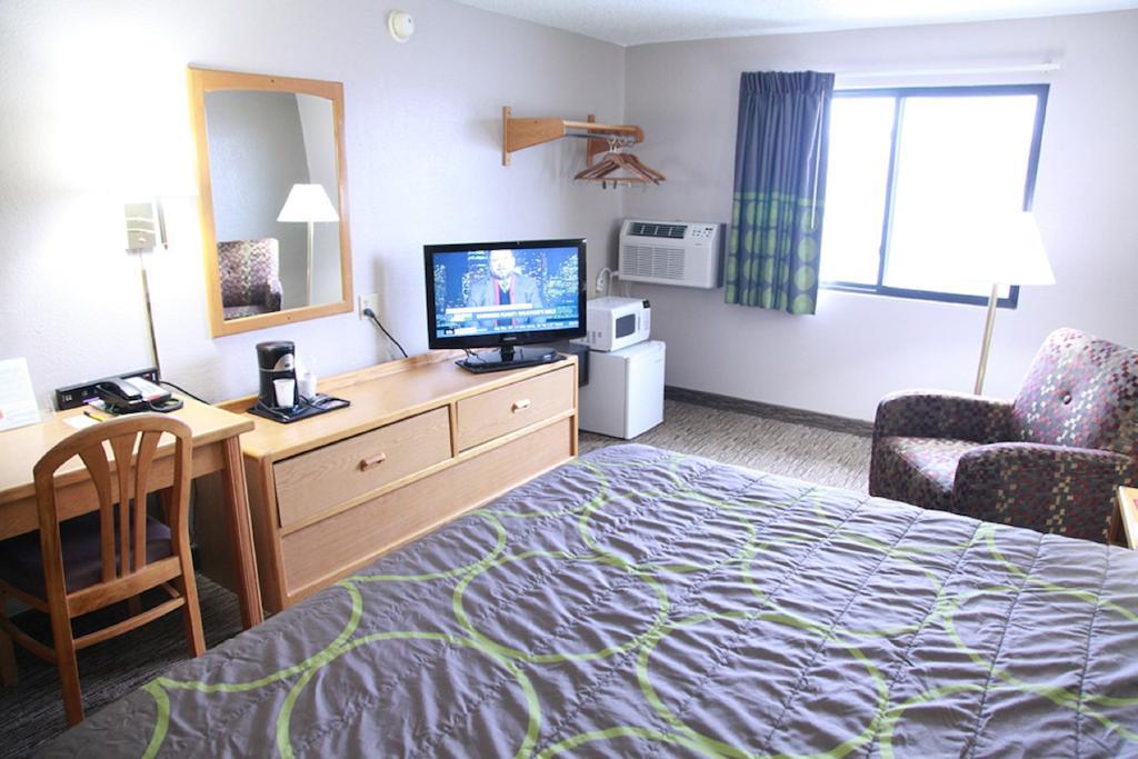 Super 8 By Wyndham Jamestown Zimmer foto