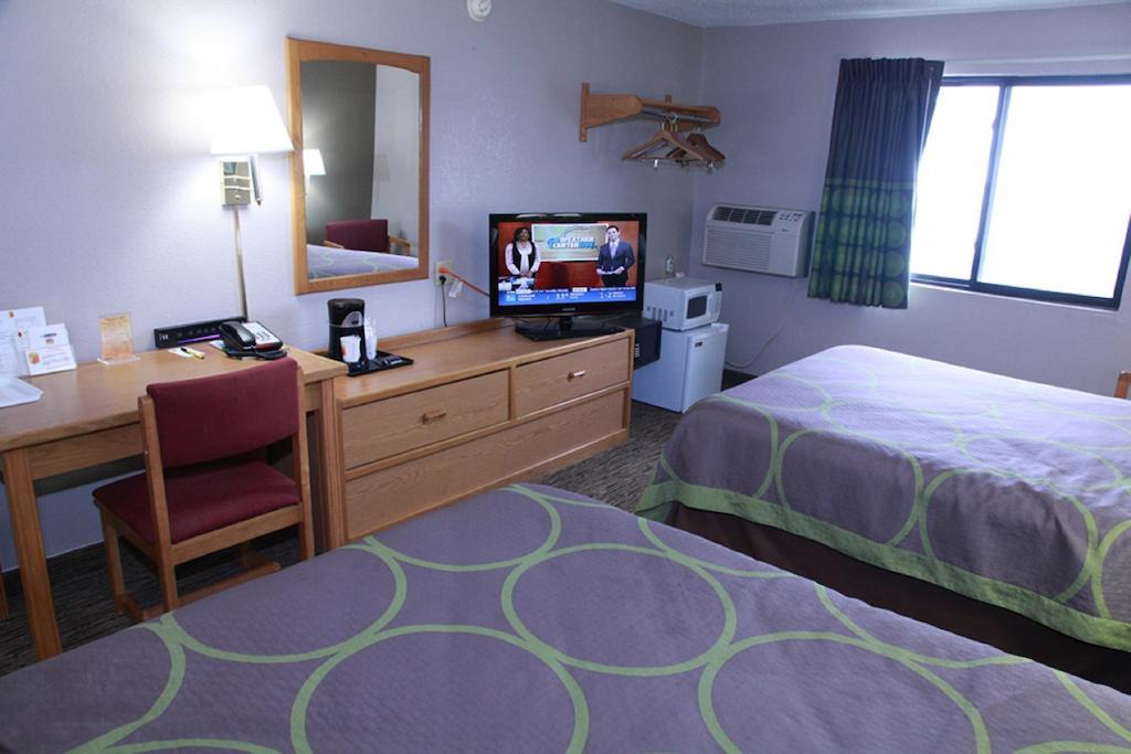 Super 8 By Wyndham Jamestown Zimmer foto